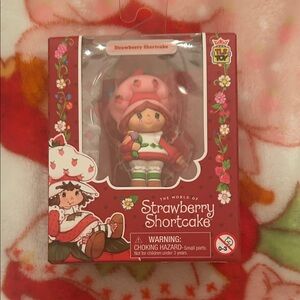 Strawberry Shortcake Action Figure - Red and Green